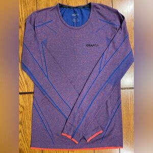 EUC Craft women’s active wear long sleeve scoop neck,size medium,red/blue color